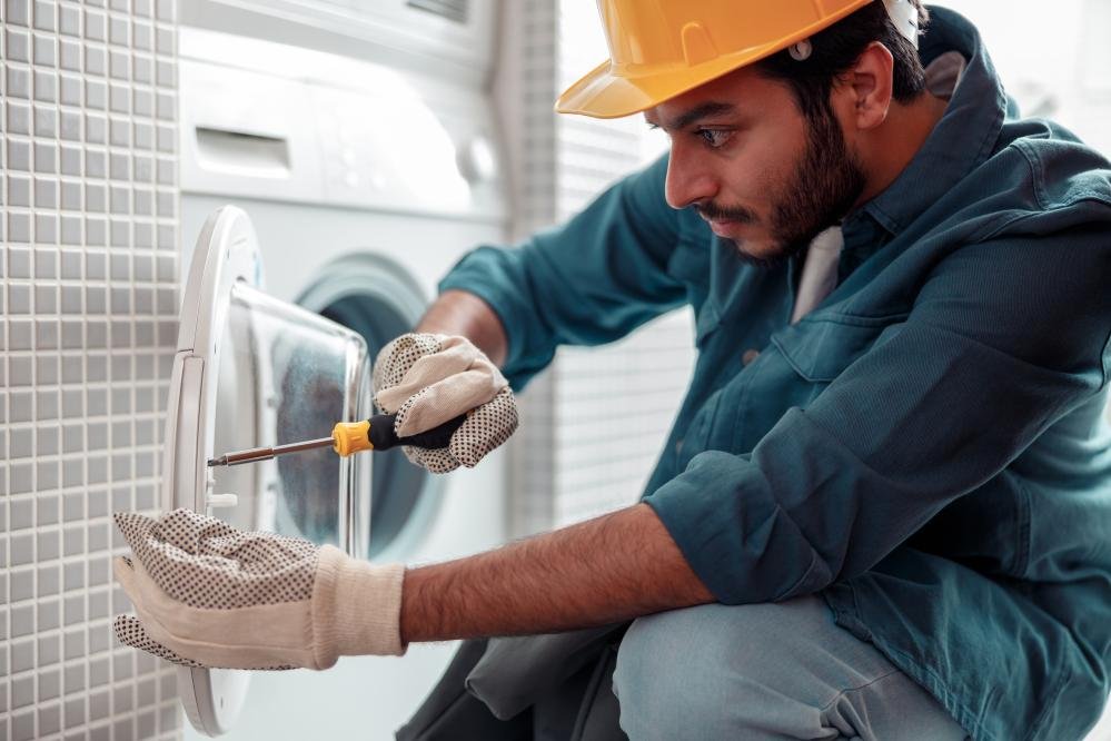 Common Issues and Solutions in Refrigerator Repair
